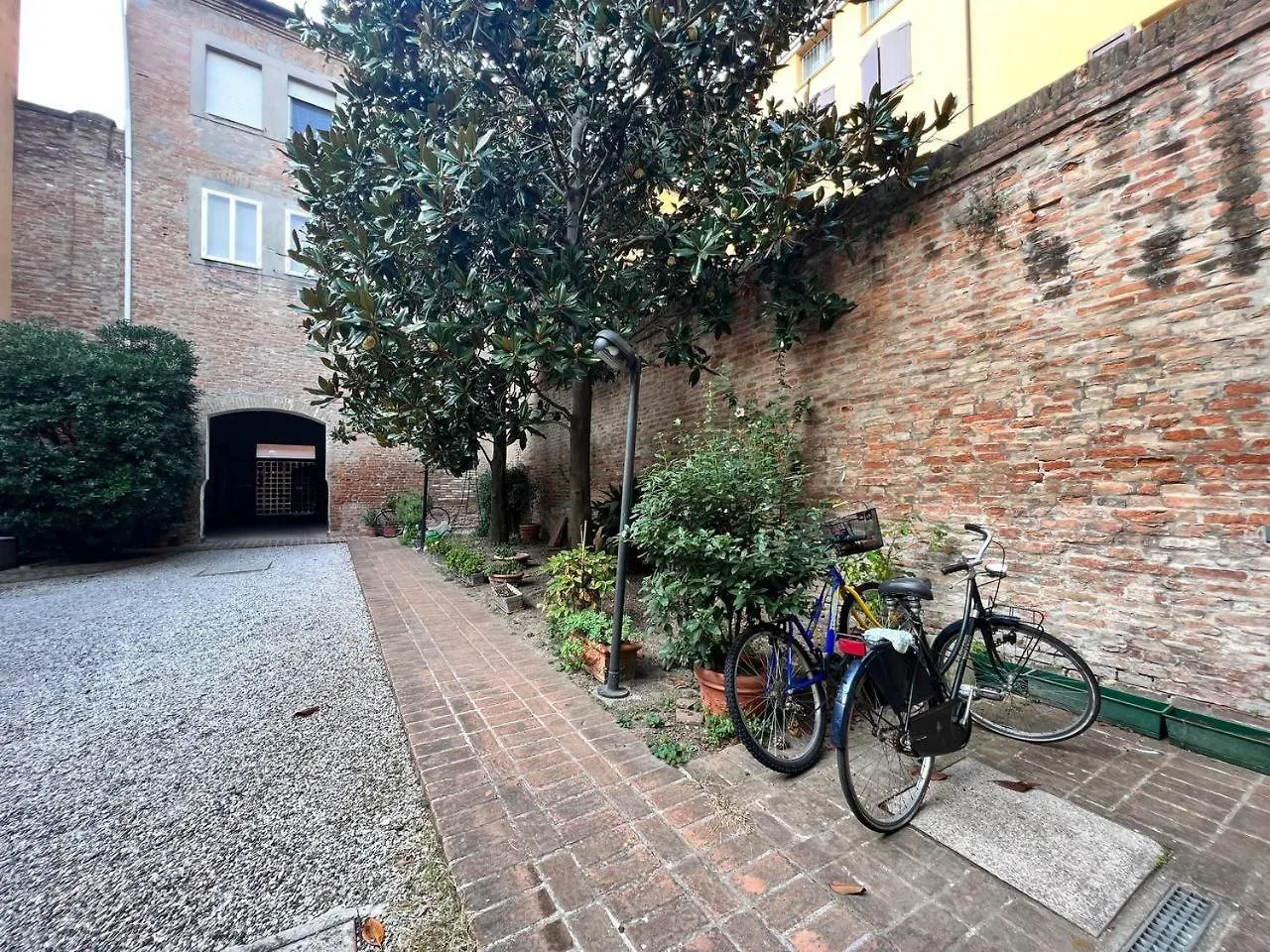 Appartamento Nella Dimora Di Bassani A Ferrara - Parcheggio Incluso