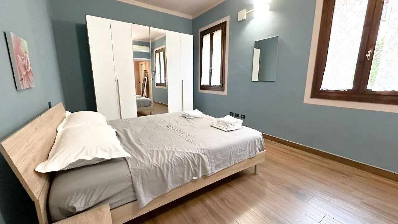 Appartamento Nella Dimora Di Bassani A Ferrara - Parcheggio Incluso Italia